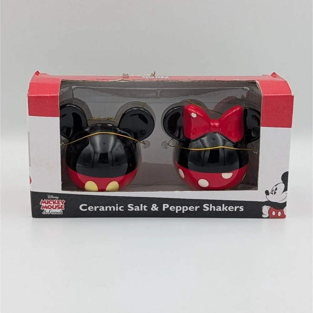 NIB Disney Mickey & Minnie Mouse Head Ceramic Salt/Pepper Shakers Red and Black